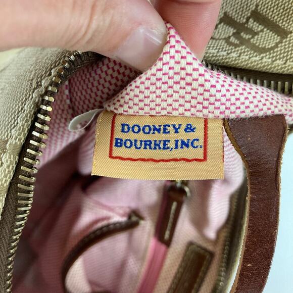 DOONEY & BOURKE SMALL TAN, BROWN SIGNATURE PRINT SHOLDER BAG - Picture 10 of 13